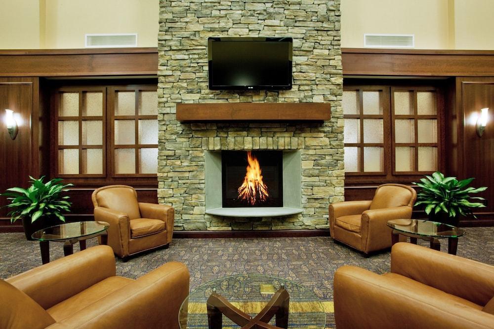 Holiday Inn Express & Suites Wilmington-Newark By Ihg Интериор снимка
