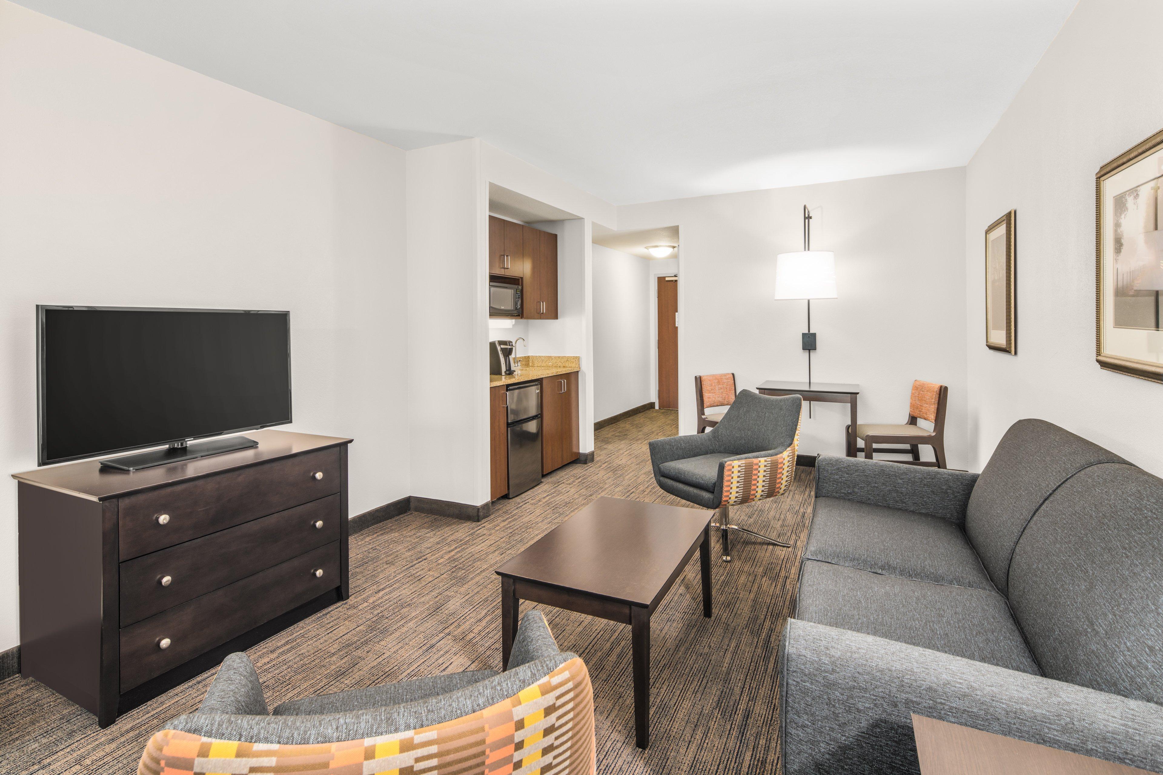 Holiday Inn Express & Suites Wilmington-Newark By Ihg Екстериор снимка