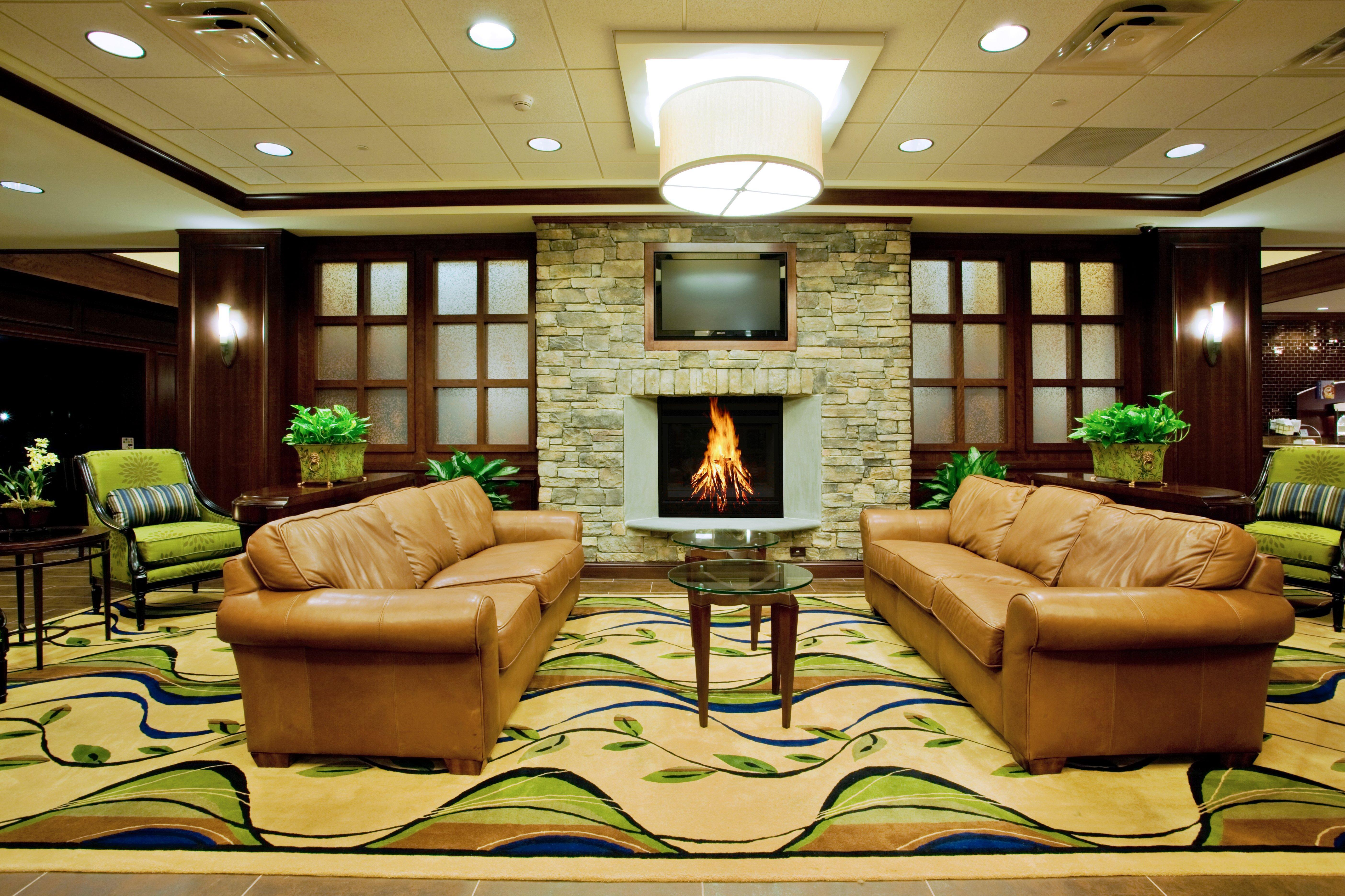 Holiday Inn Express & Suites Wilmington-Newark By Ihg Екстериор снимка