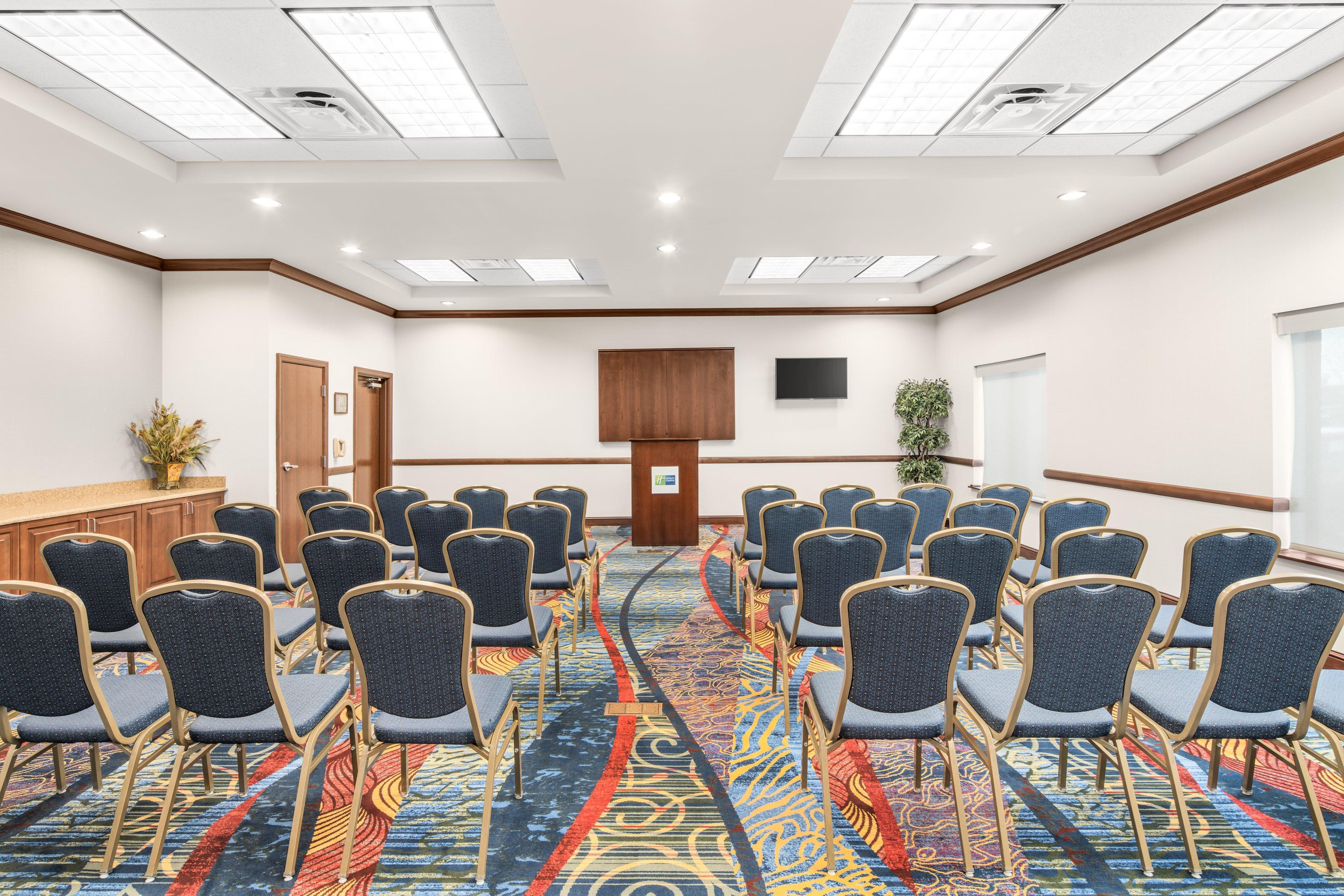 Holiday Inn Express & Suites Wilmington-Newark By Ihg Екстериор снимка