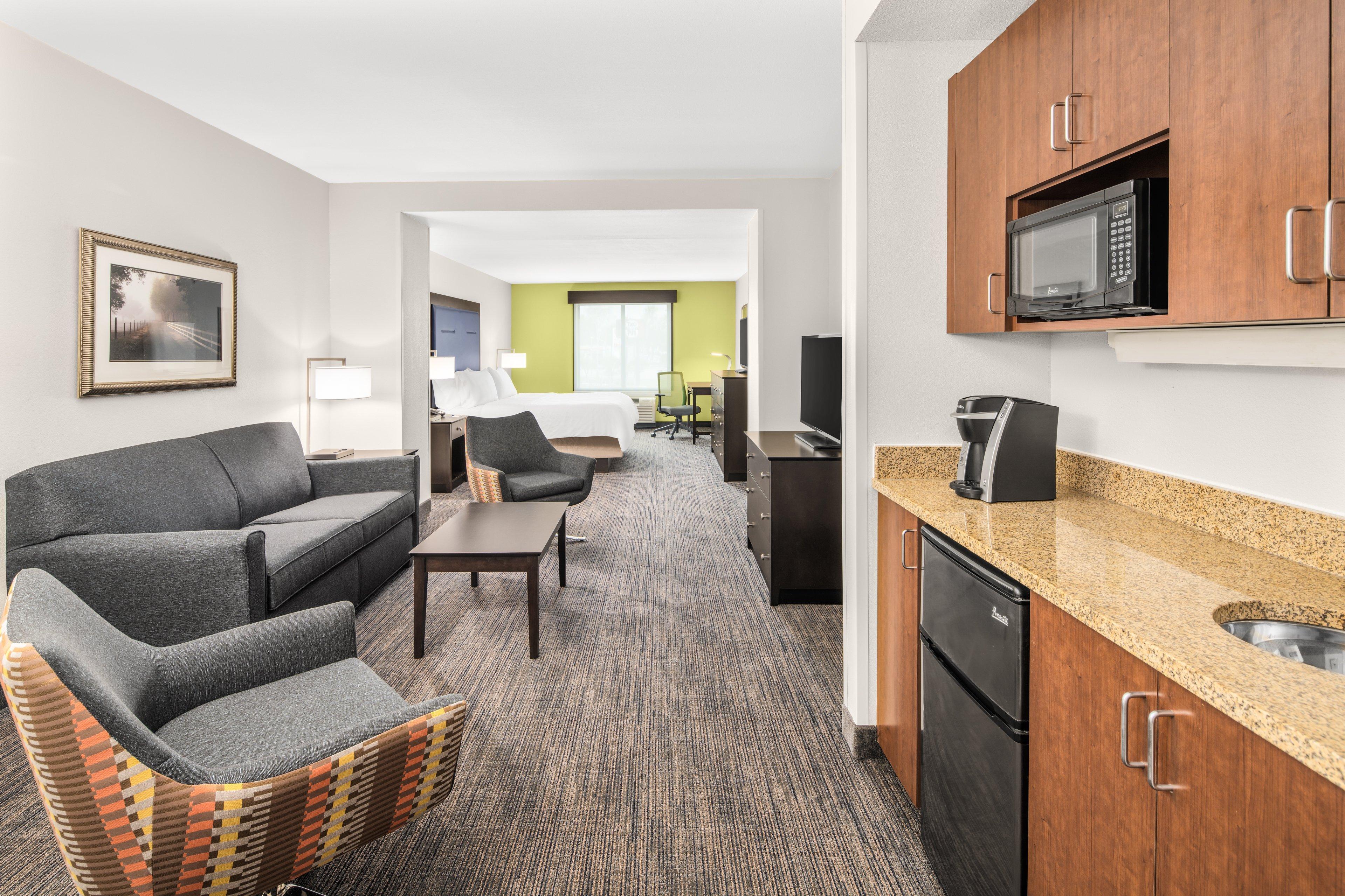 Holiday Inn Express & Suites Wilmington-Newark By Ihg Екстериор снимка