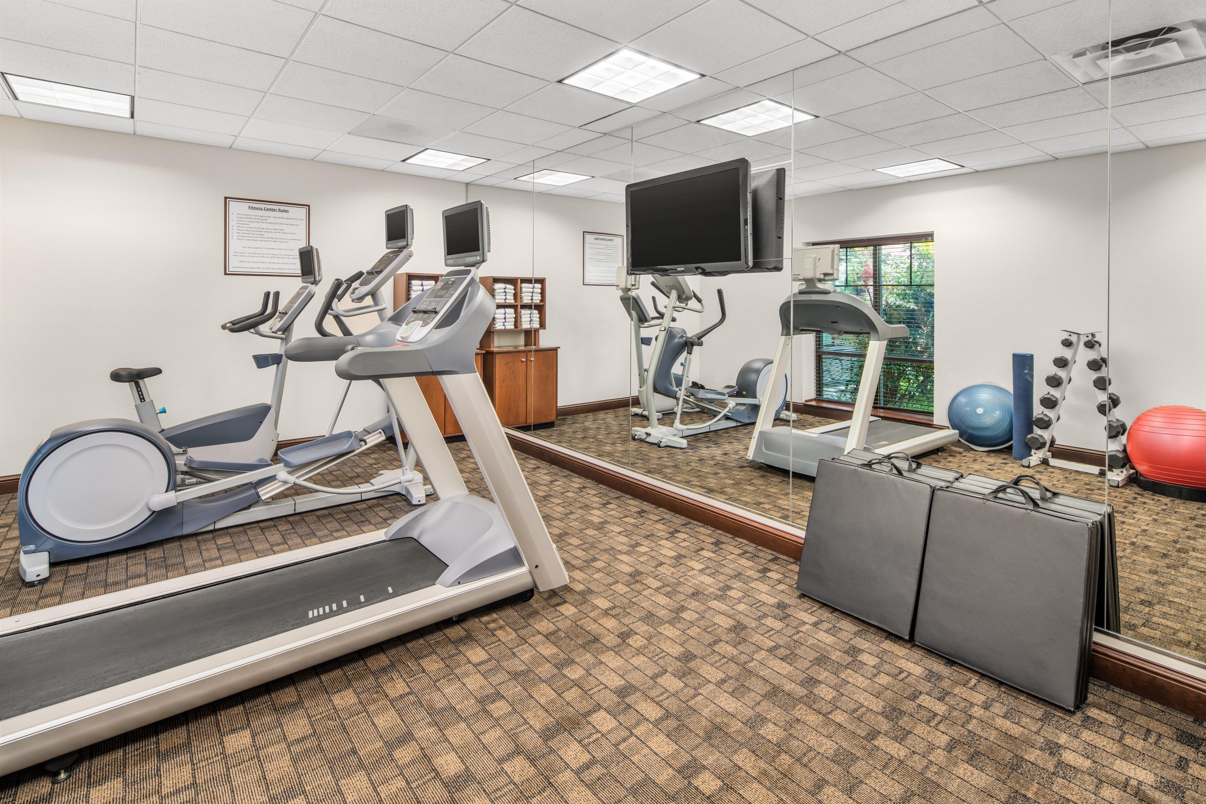 Holiday Inn Express & Suites Wilmington-Newark By Ihg Екстериор снимка