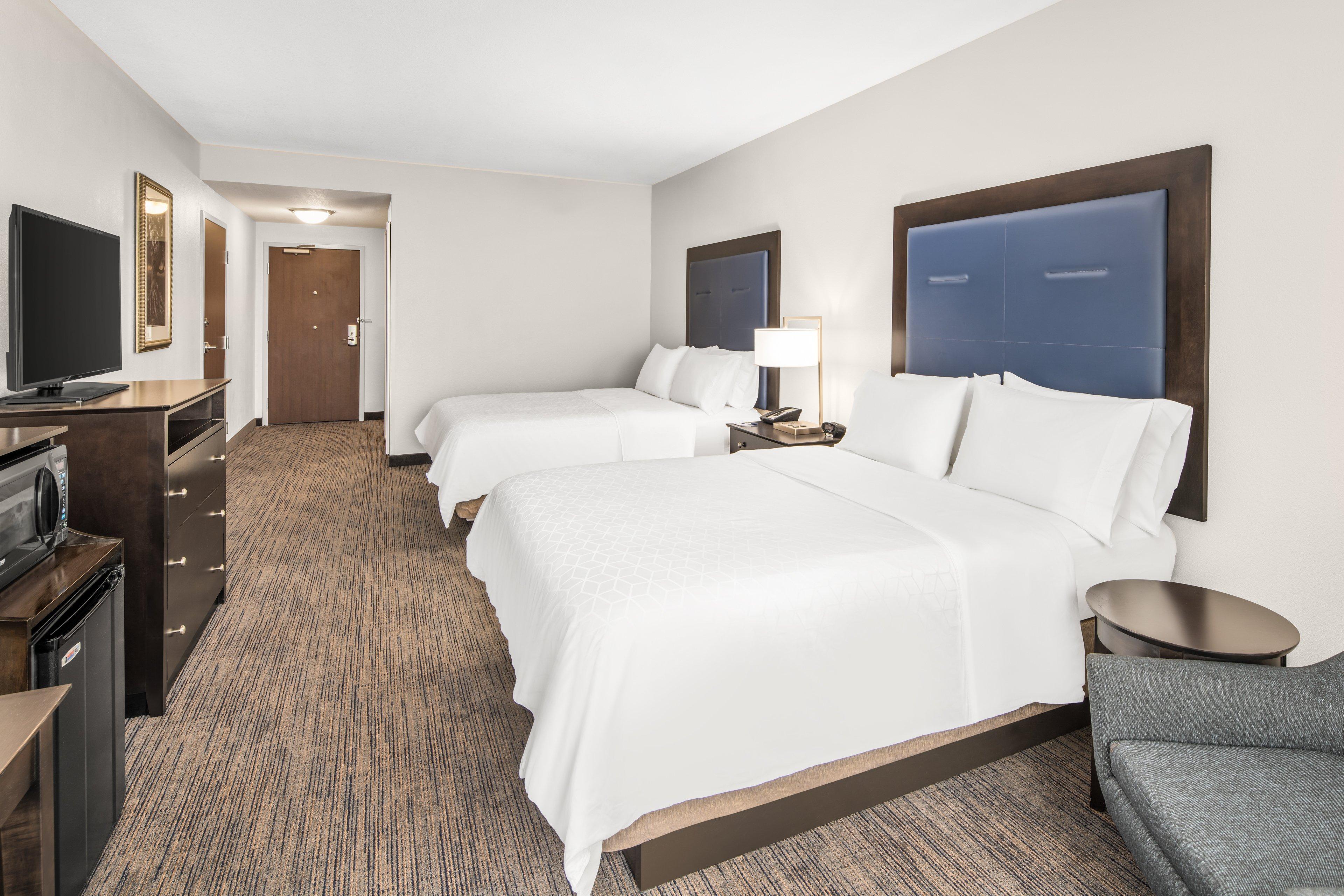Holiday Inn Express & Suites Wilmington-Newark By Ihg Екстериор снимка