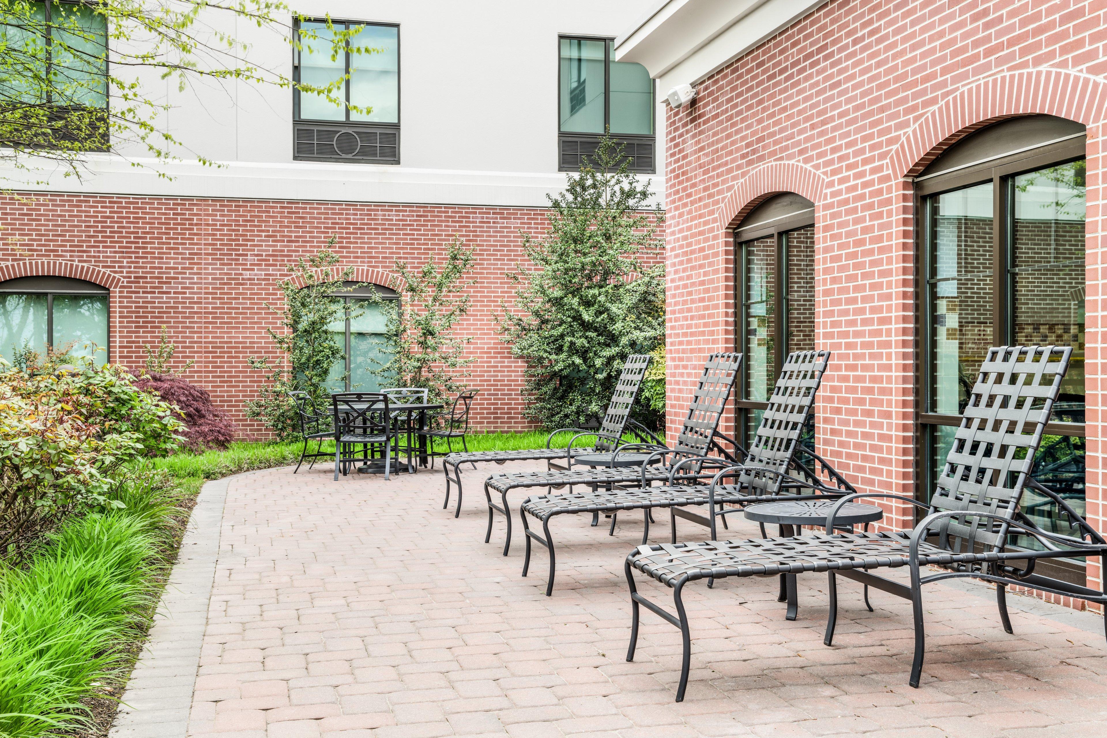 Holiday Inn Express & Suites Wilmington-Newark By Ihg Екстериор снимка