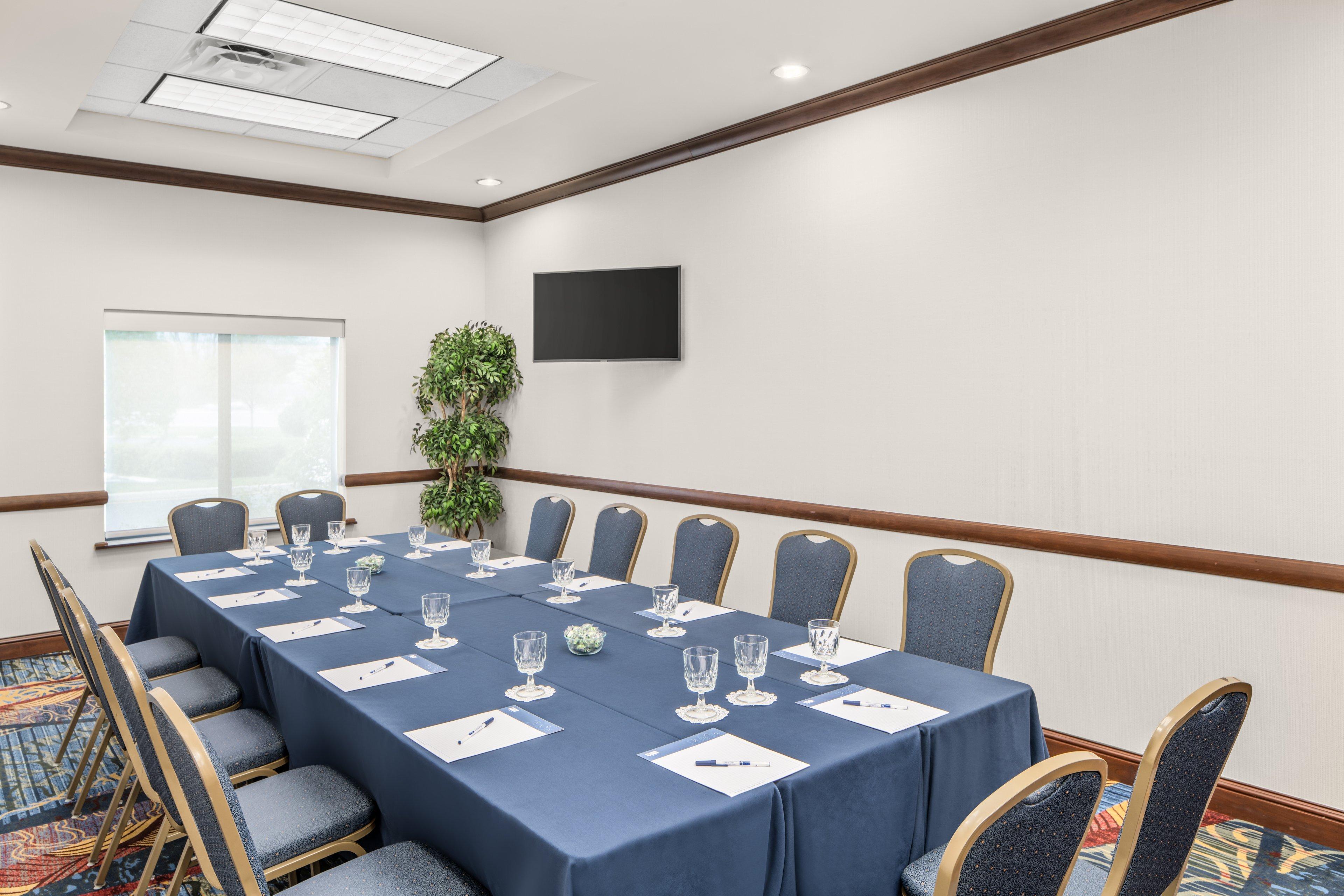 Holiday Inn Express & Suites Wilmington-Newark By Ihg Екстериор снимка