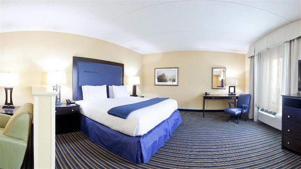 Holiday Inn Express & Suites Wilmington-Newark By Ihg Екстериор снимка