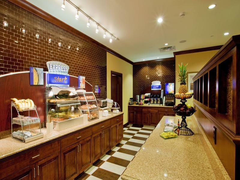 Holiday Inn Express & Suites Wilmington-Newark By Ihg Екстериор снимка