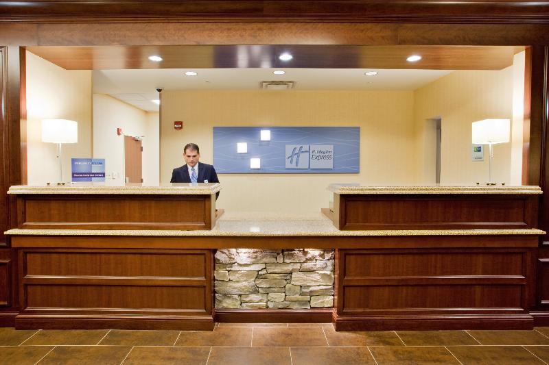 Holiday Inn Express & Suites Wilmington-Newark By Ihg Интериор снимка