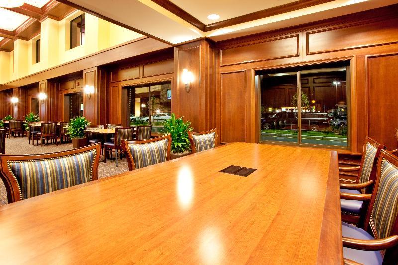 Holiday Inn Express & Suites Wilmington-Newark By Ihg Ресторант снимка